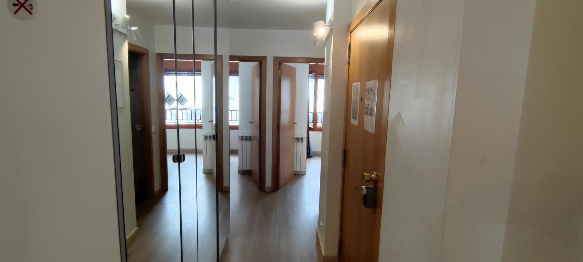 Superb Flat In The Centre Of Capital, Ski, Caldea